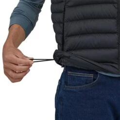 Patagonia Men's Down Sweater Vest -Ski Gear Cheap pat 84623 blk model3